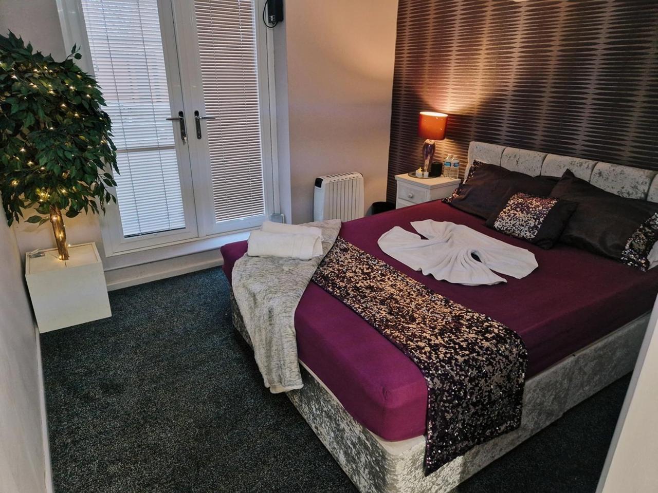The Ivy Garden Suite (Adults Only) Handsworth Экстерьер фото